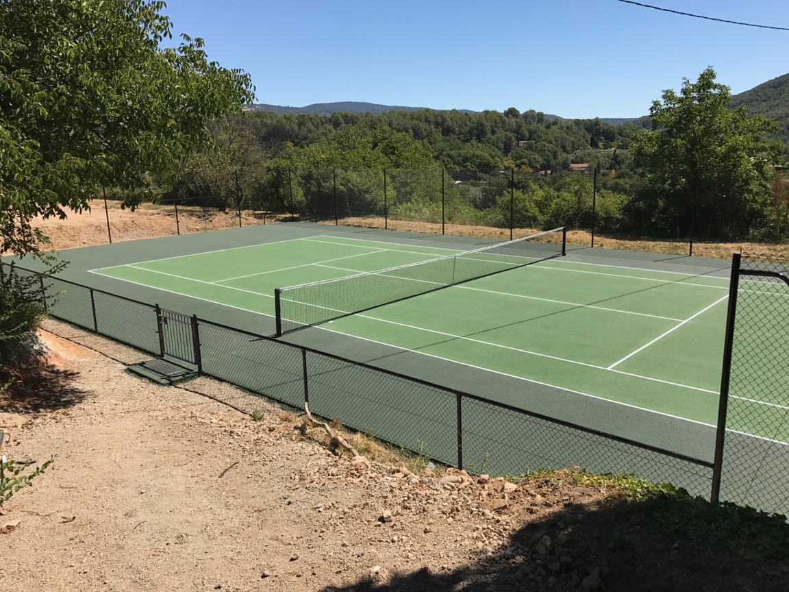 Illustration prestation Pourquoi choisir France Réalisations pour la régénération de votre court de tennis ?